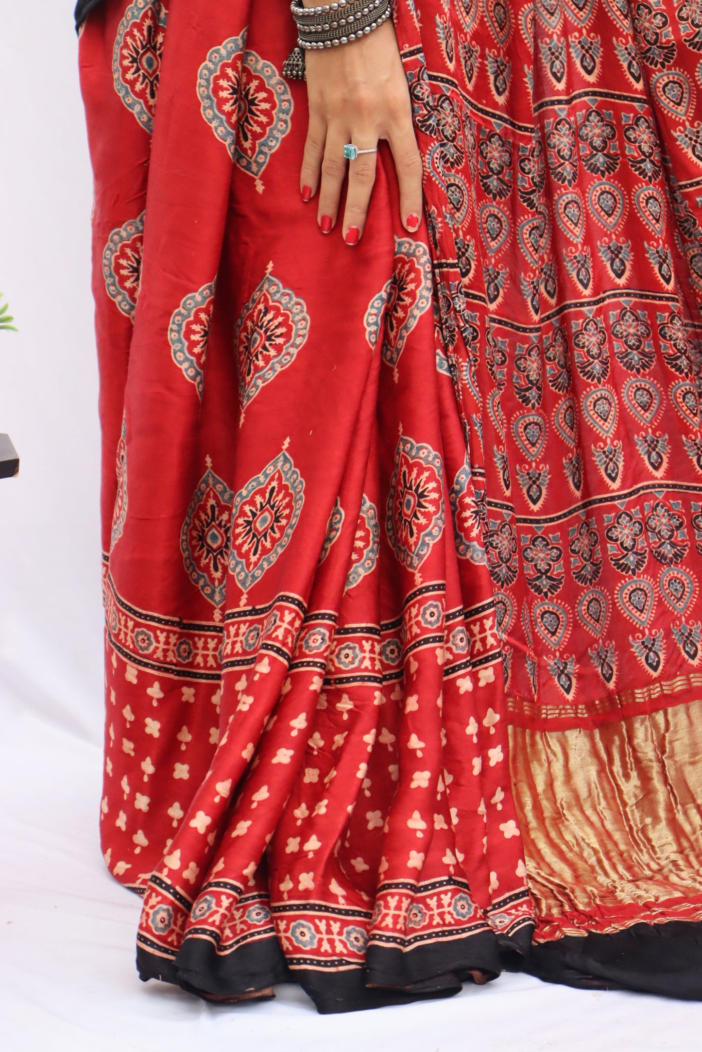 RED AJRAKH HAND BLOCK PRINTED MODAL SILK SRAEE WITH ZARI PLLU